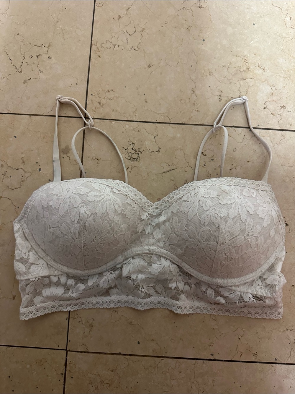 PINK Victoria’s Secret White Lace Push-Up Bra